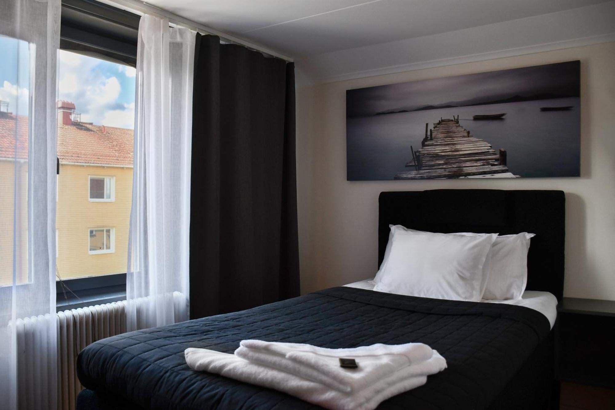 Kungsbacken Hotell & Konferens Katrineholm Buitenkant foto